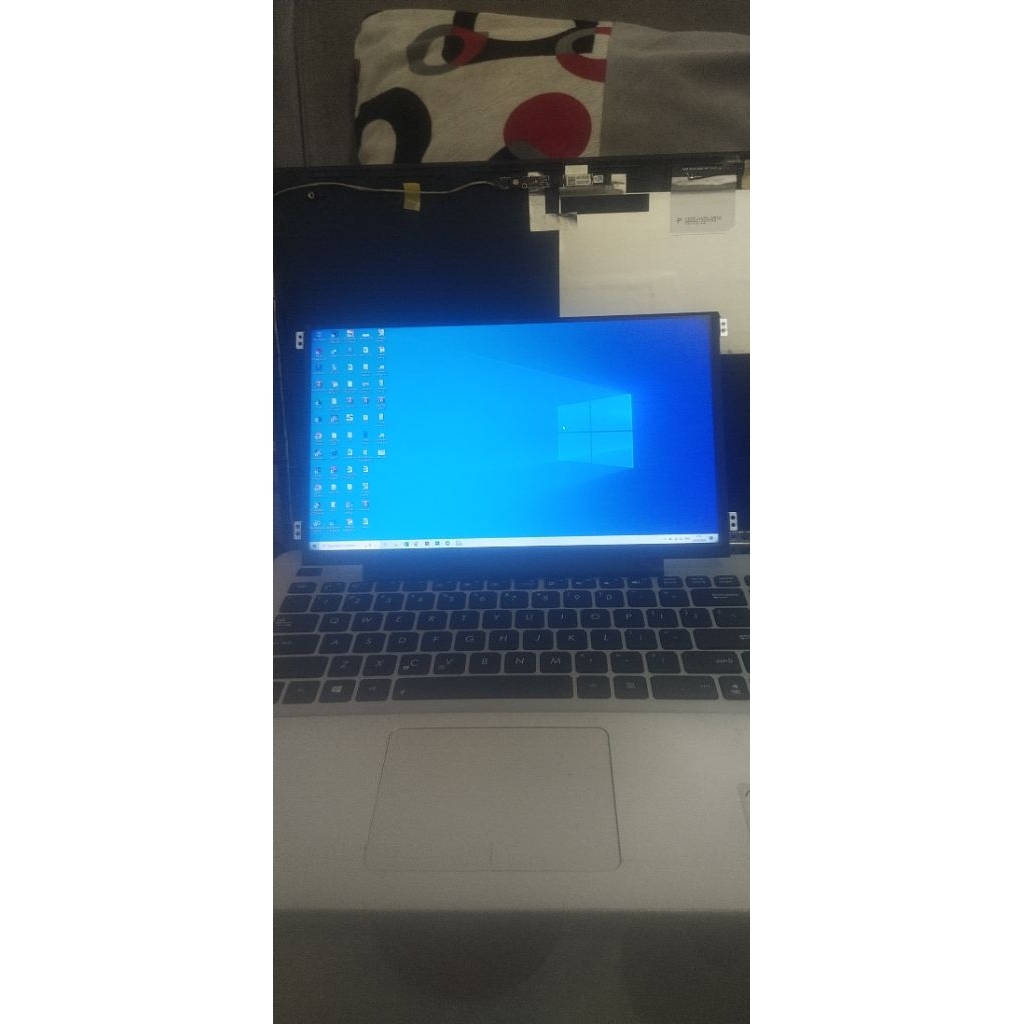 lcd notebook netbook laptop 11 inch Full HD slim 30 pin kondisi seken normal bisa untuk acer asus le