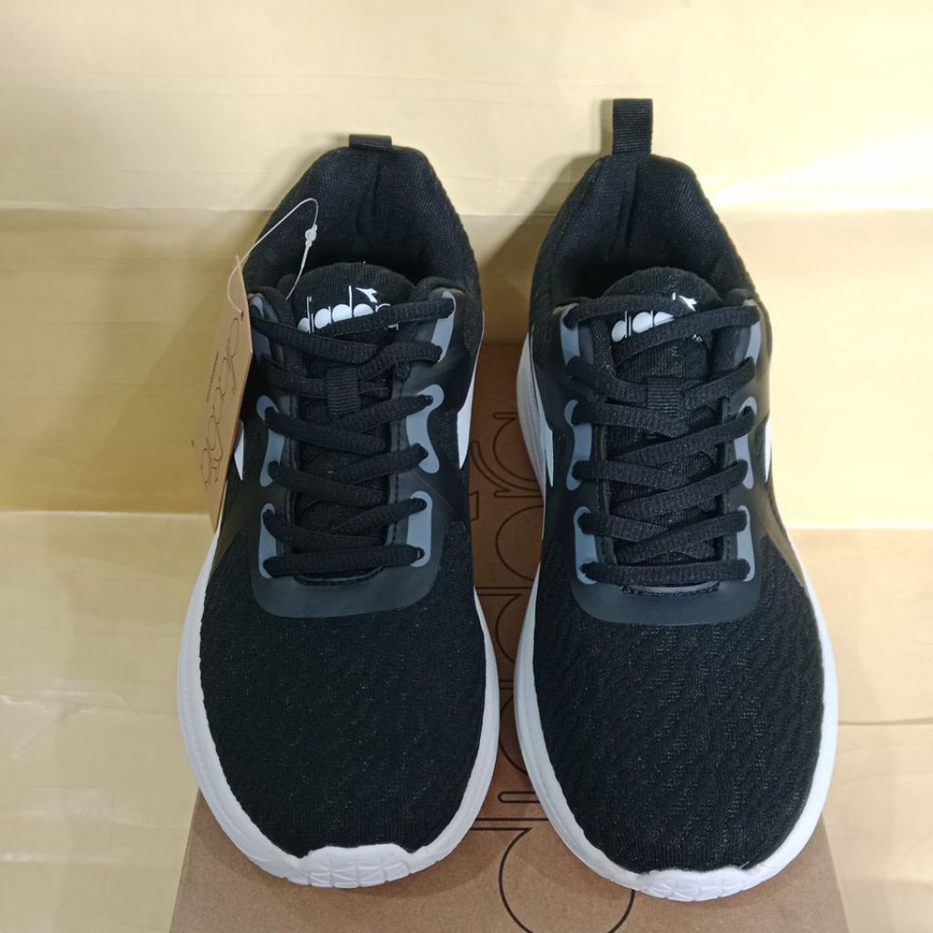 Sepatu DIA HAIKAL (M)