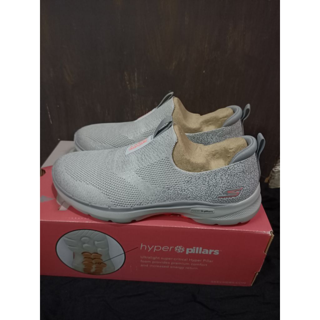 Skechers Go Walk 6 Women's Sneaker - Grey