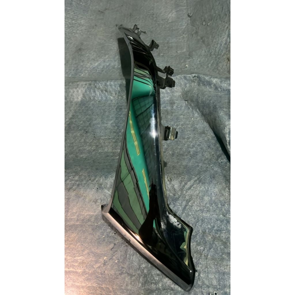 List chrome bumper depan Mercedes benz mercy W205 2017 original