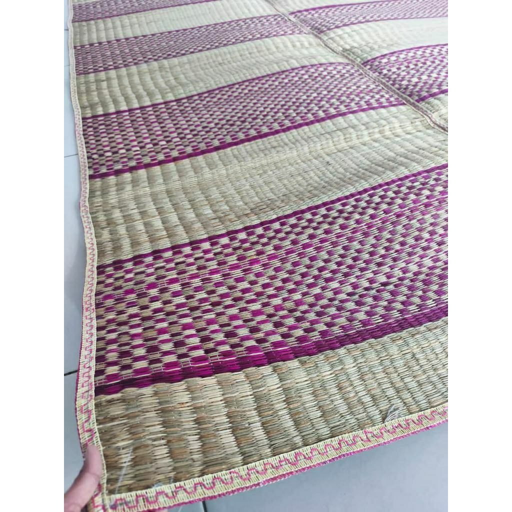 Tikar Anyaman Pandan Mendong Motif Garis Ungu