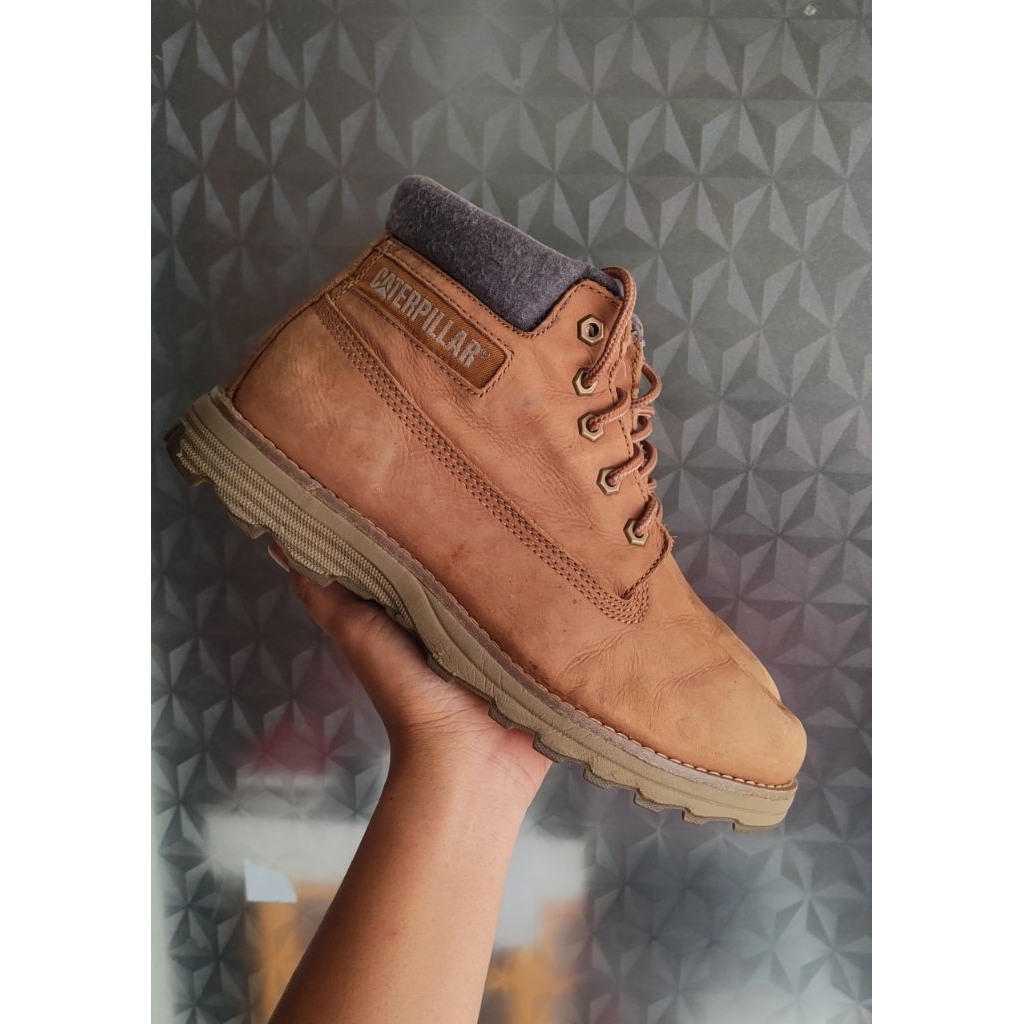 sepatu boots Caterpillar SZ 42 second bekas preloved