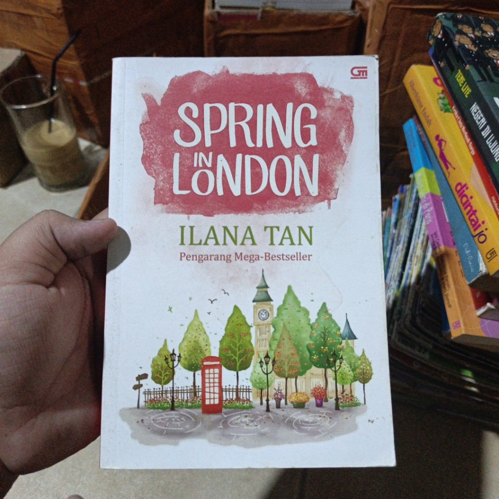 [Preloved] Spring in London  Ilana Tan