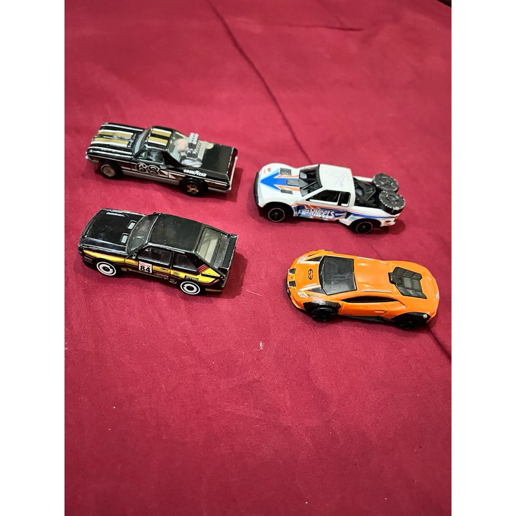 hotwheels ori tidak bisa pilih (paket 4)