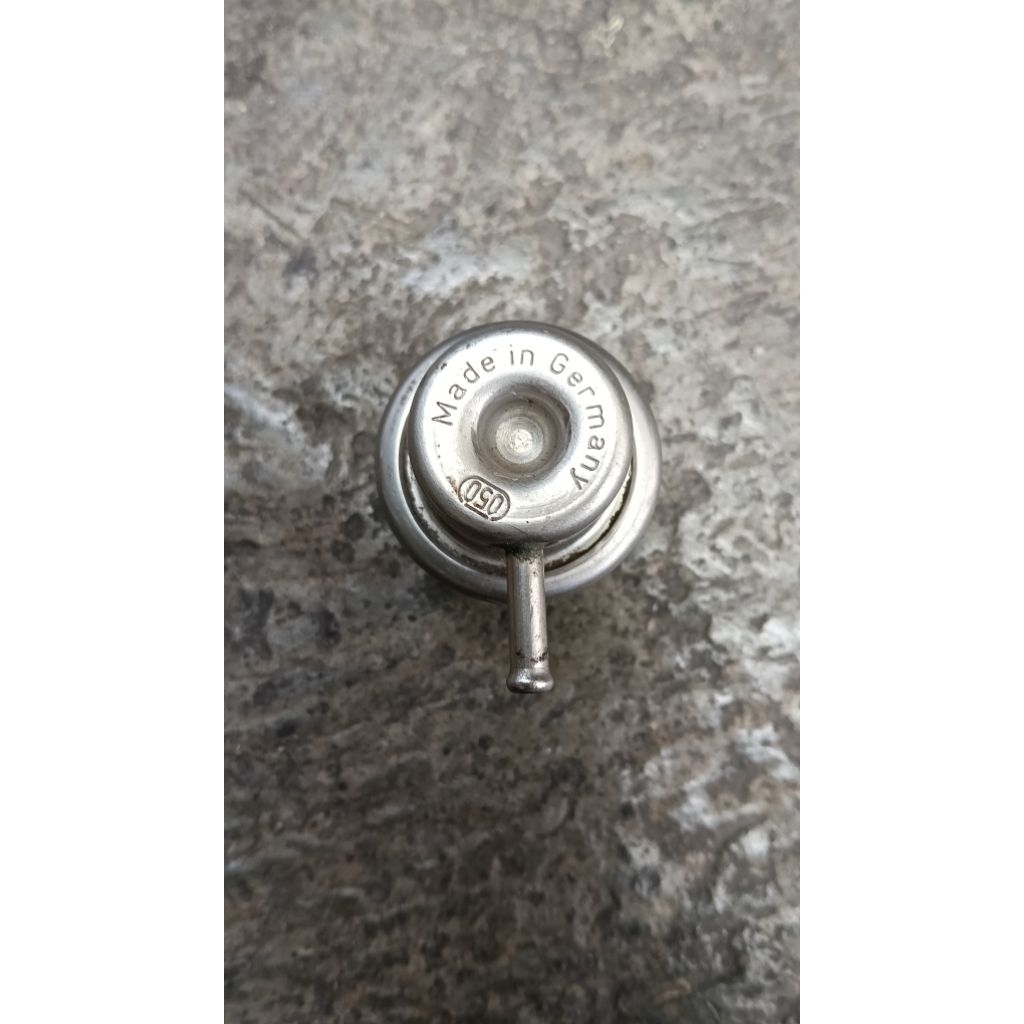 Regulator Fuel Pressure Bensin BMW E36