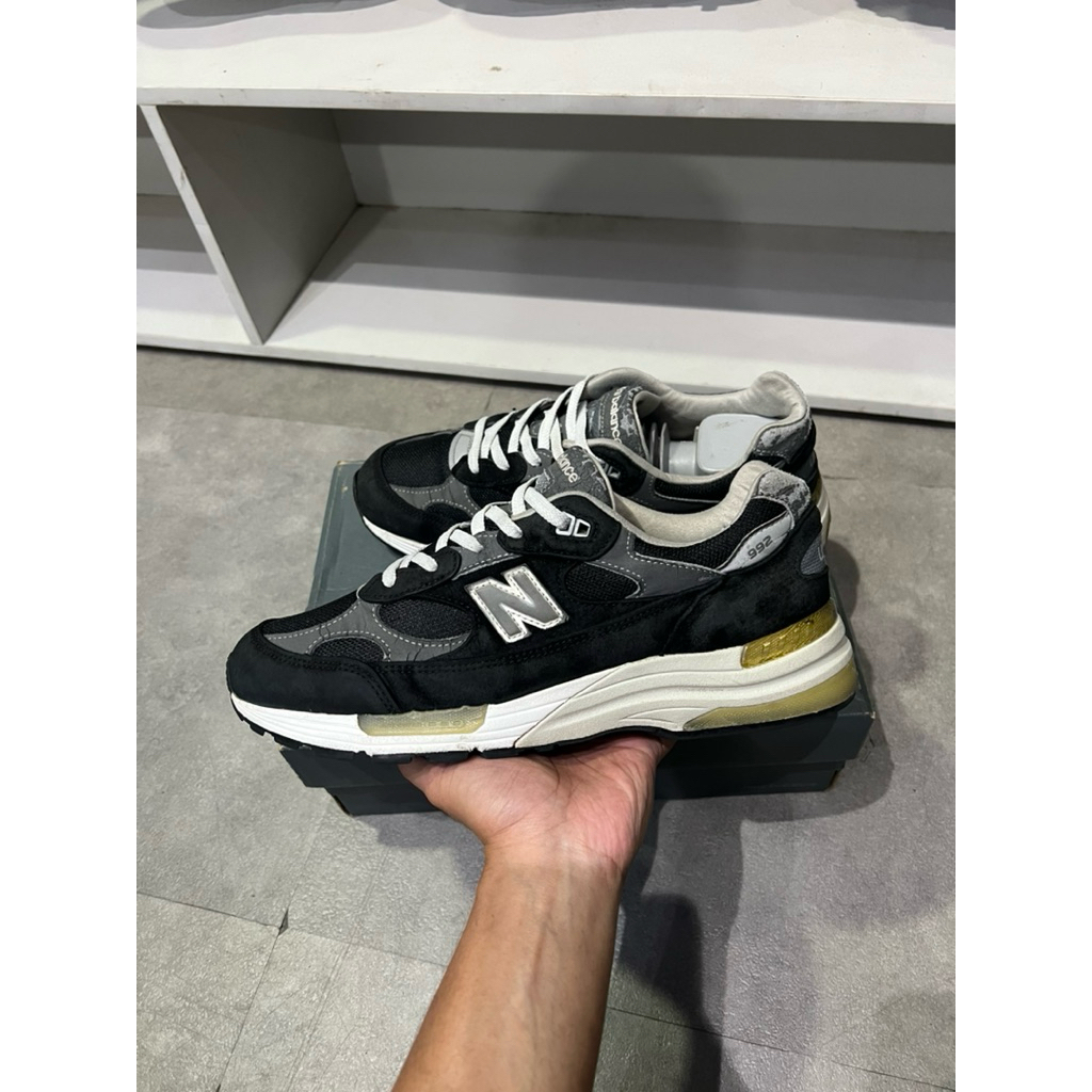 NB 992 Black White #M2000