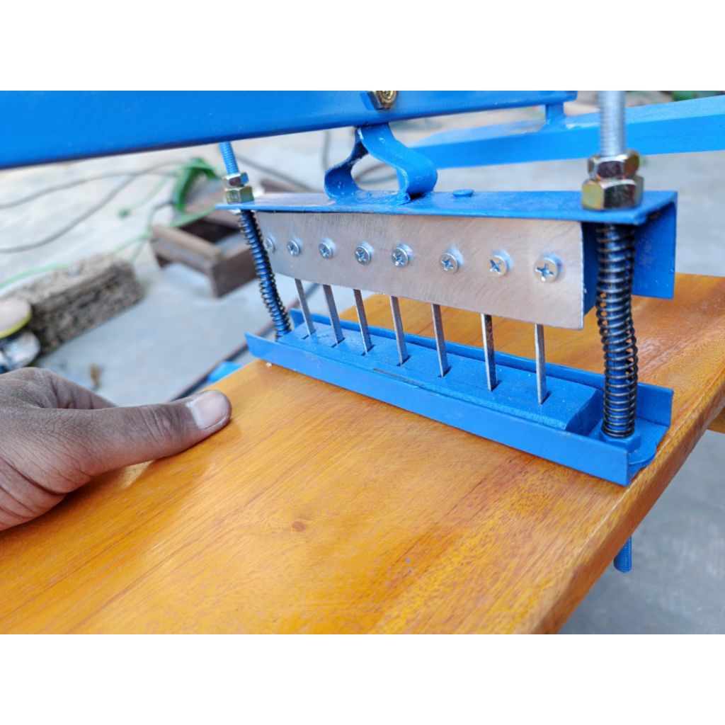 alat pelubang plastik tempe manual