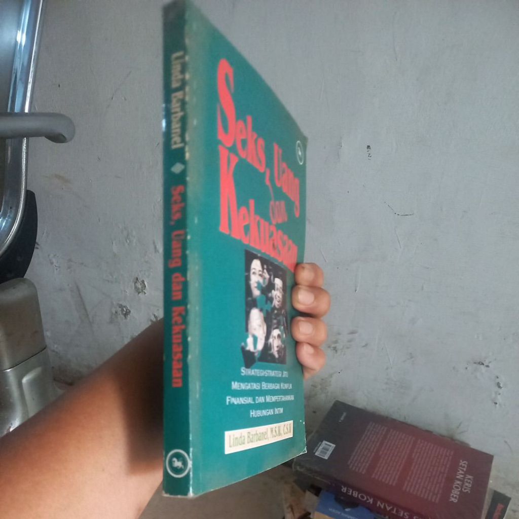 seks, uang, dan kekuasaan