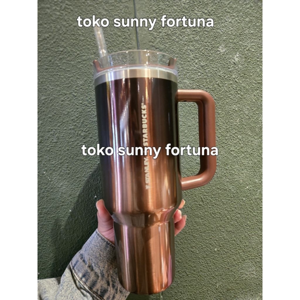 STARBUCKS X STANLEY - STARBUCKS STANLEY ORIGINAL - TUMBLER STARBUCKS STANLEY ORIGINAL 40 OZ