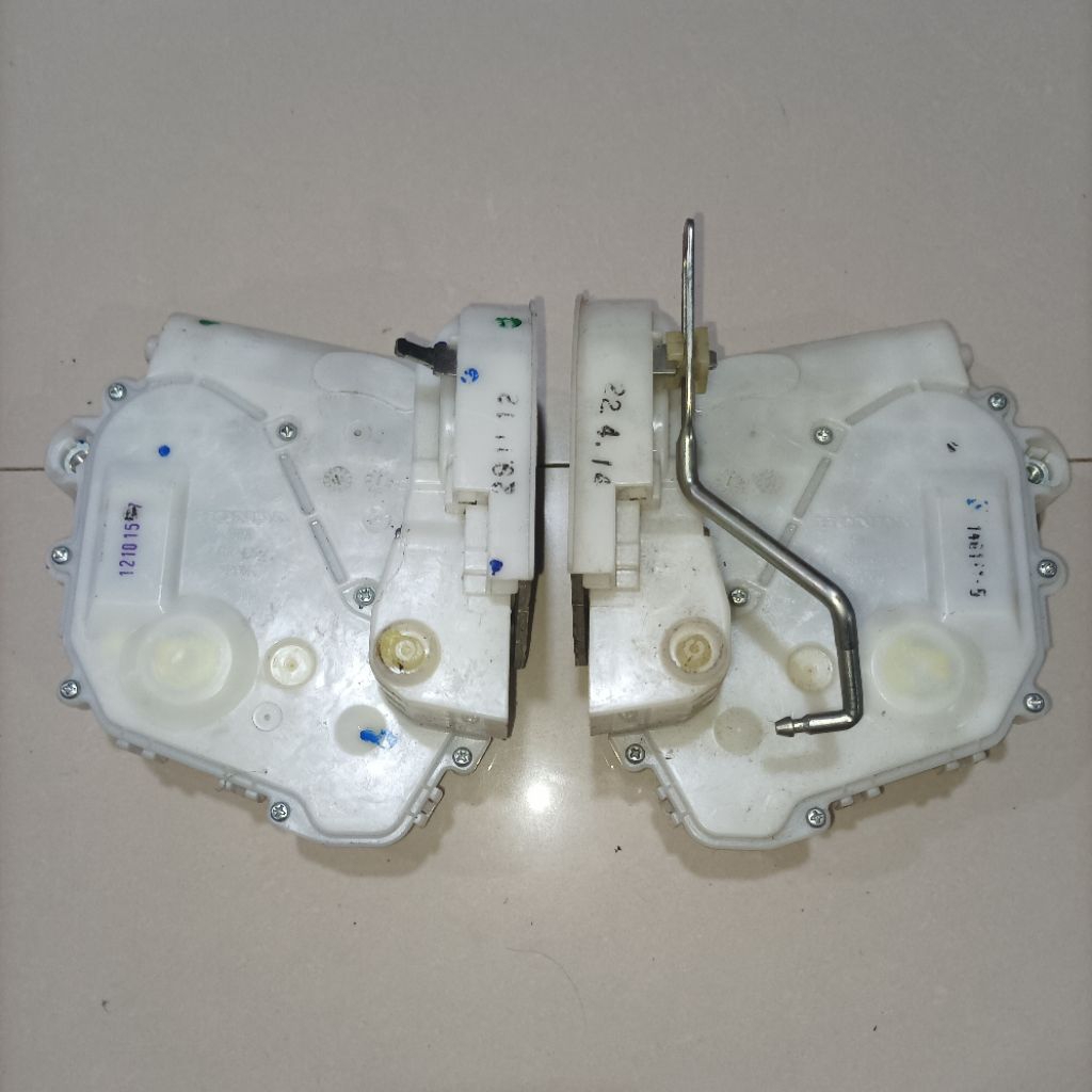 DOOR LOCK PINTU BELAKANG HONDA JAZZ GE8 ORIGINAL