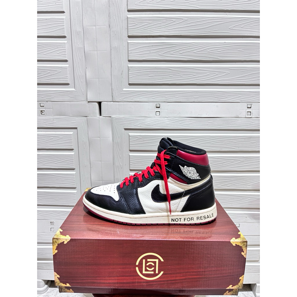 aj1 high varcity not for resale