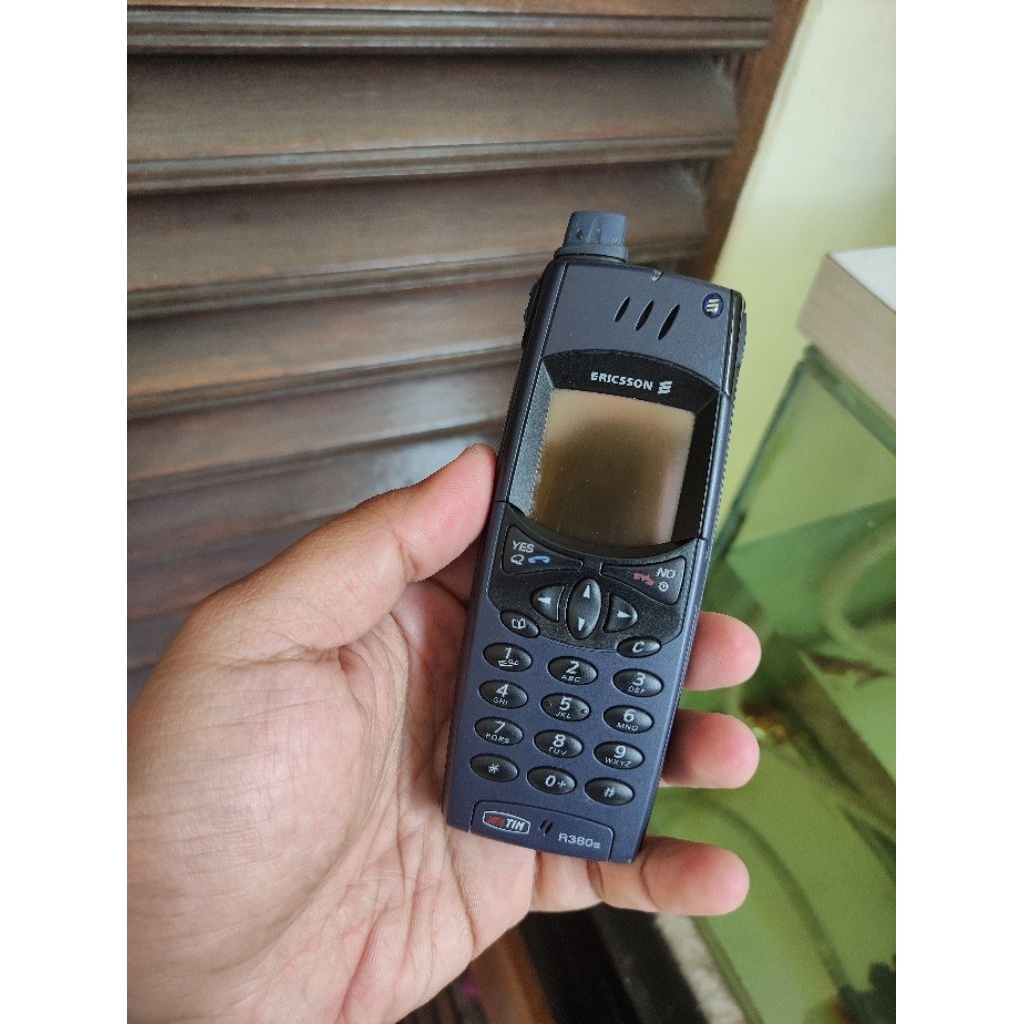 Ericsson R380s bahan bangunan
