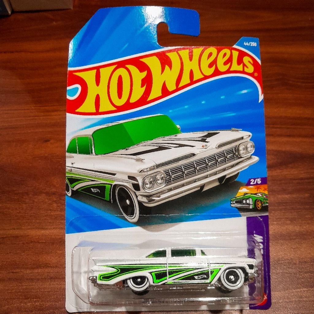 HOT WHEELS '59 Chevy Impala - White