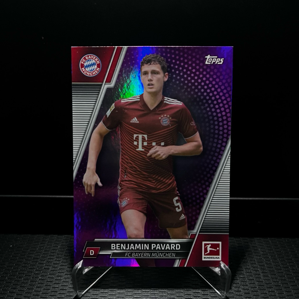 Kartu Bola  2021/22 Topps Bundesliga Purple Parallel Foil #159 Benjamin Pavard FC Bayern Munchen Lim