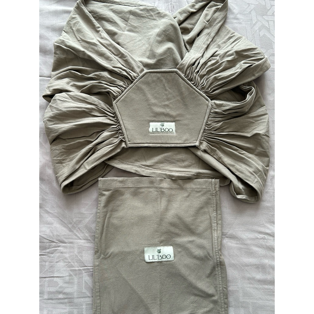 PRELOVED - Gendongan MShape Lil Boo size S