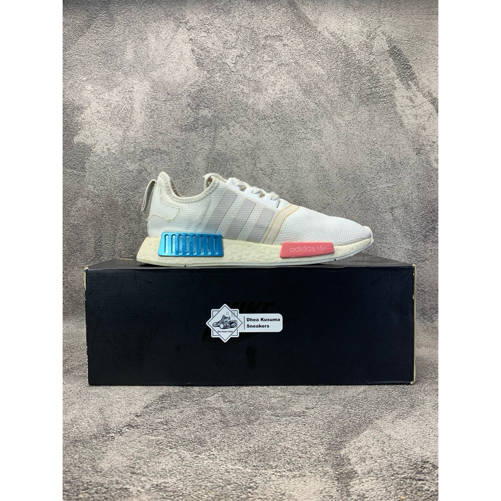 Sepatu Second  Adidas NMD_R1 ‘White Grey Blue Rose’  Size 40 insole 25 cm  Original Guarantee 100%