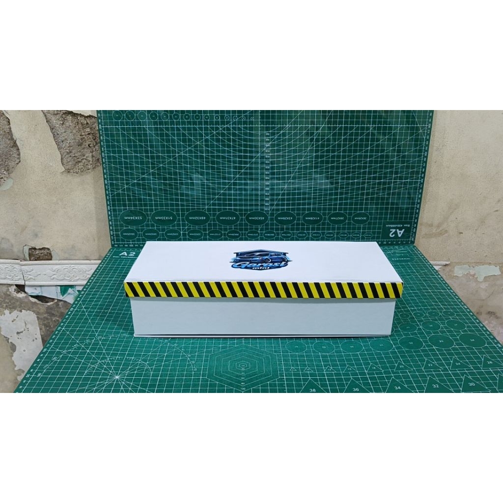 HardboxDioramaParkiran