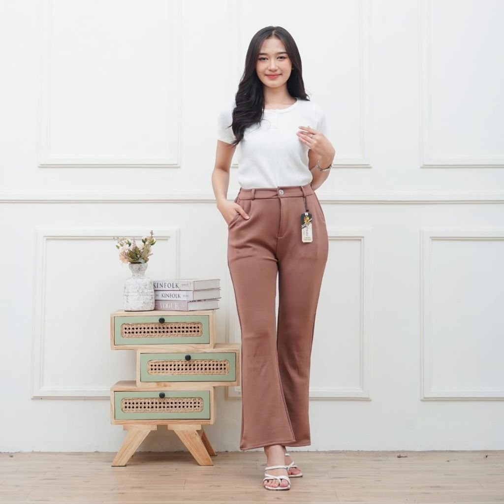 ENA - Cutbray Scuba Kancing Highwaist - Cutbray Resleting Terbaru - Celana Wanita Cutbray - Cutbray 