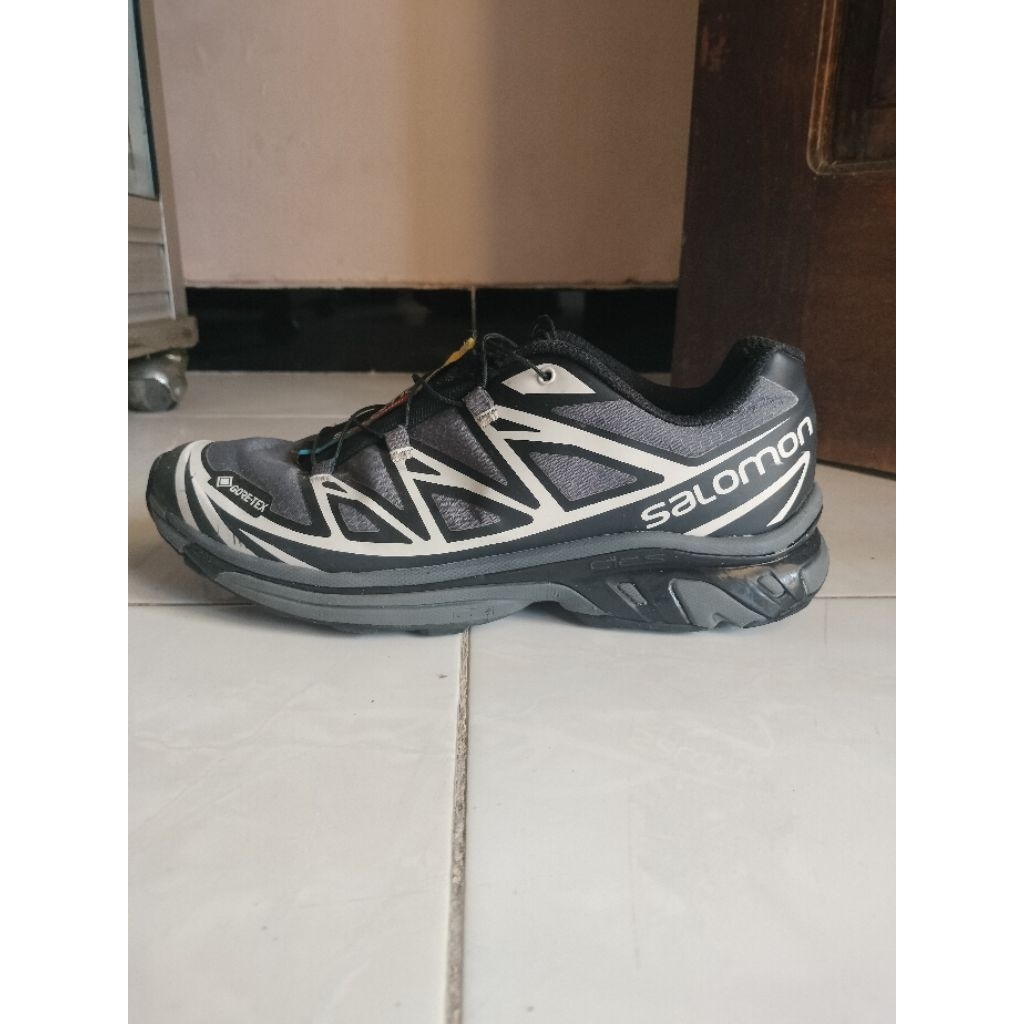 Sepatu second original Salomon