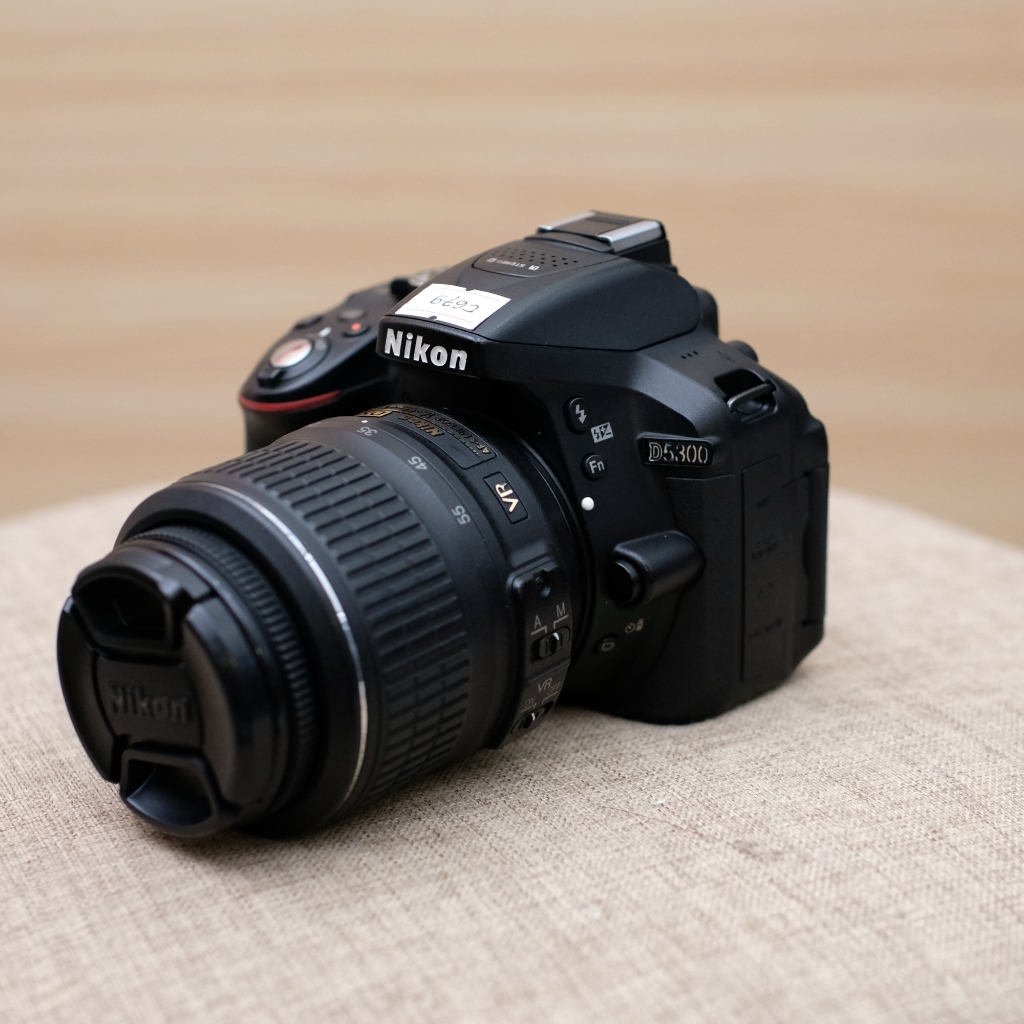 KAMERA NIKON D5300 LENSA BAWAAN KIT FLIP WIFI SIAP PAKAI DSLR NIKON D 5300 SECOND MULUS
