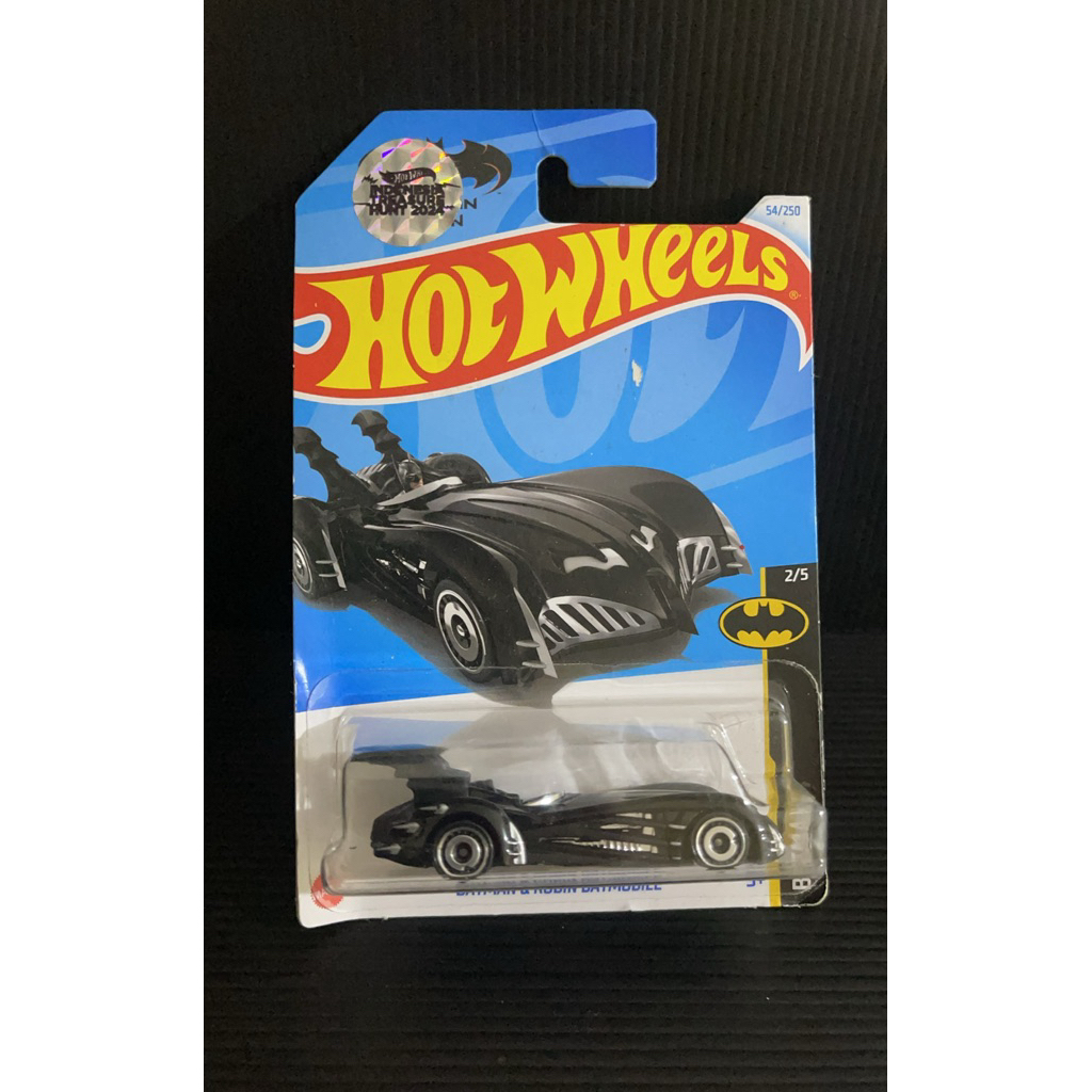 Hot Wheels Indonesian Treasure Hunt Batman and Robin Batmobile