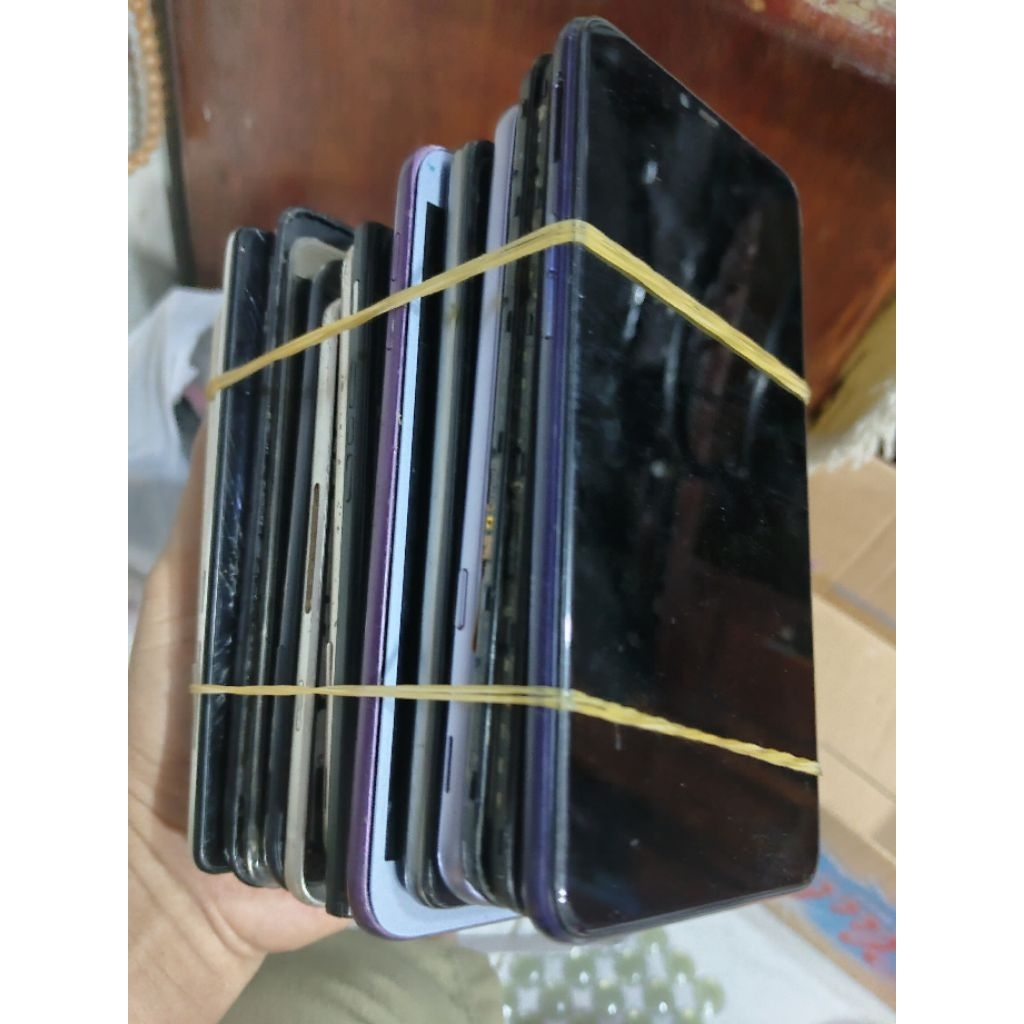 borongan handphone minusan (hidup)