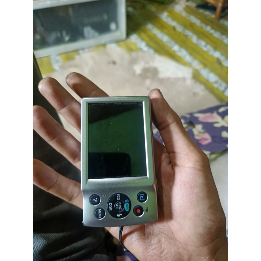 canon ixus 145