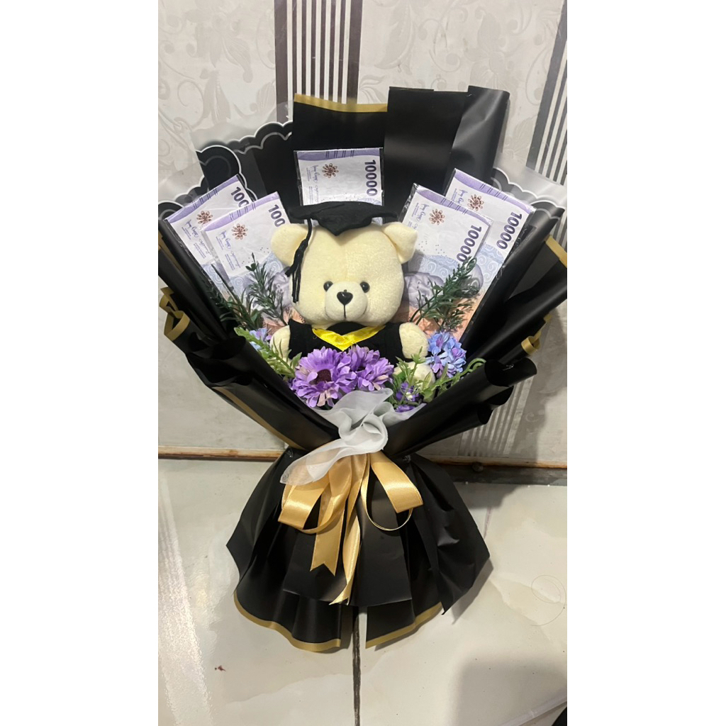 Bouquet Uang 5 Lembar + Boneka Wisuda