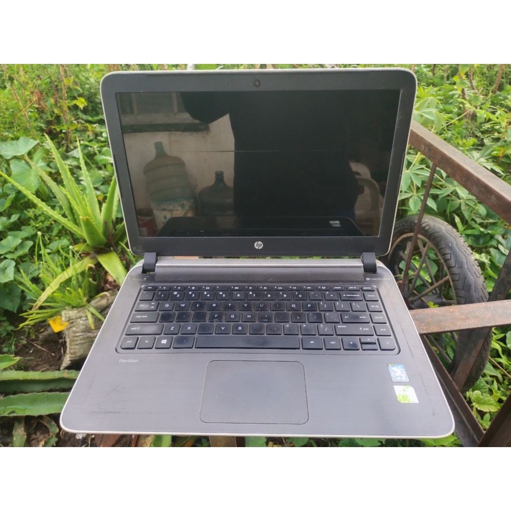 Laptop Hp Pavilion 14 Processor intel core i7-4510U Vga Nvidia Geforce Vga intel hd graphics