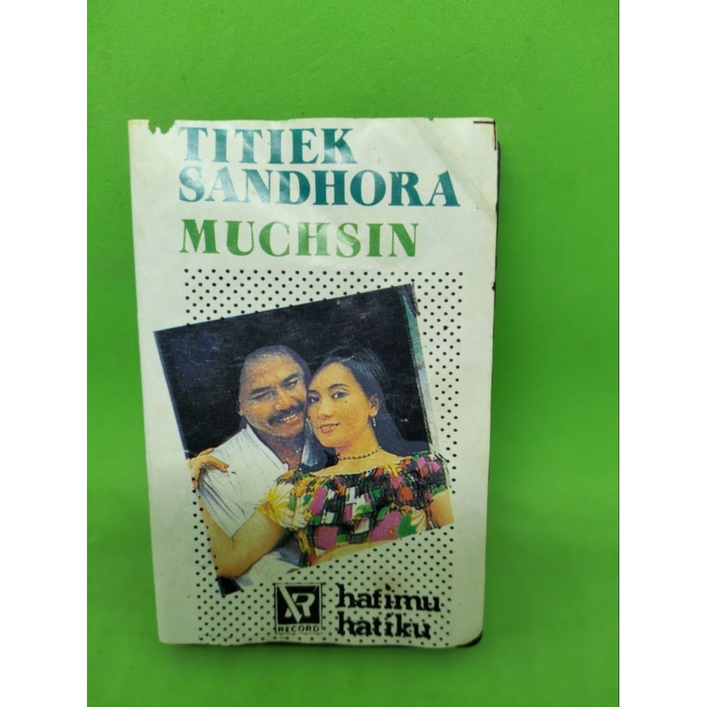 Kaset pita TITIEK SANDHORA & MUCHSIN