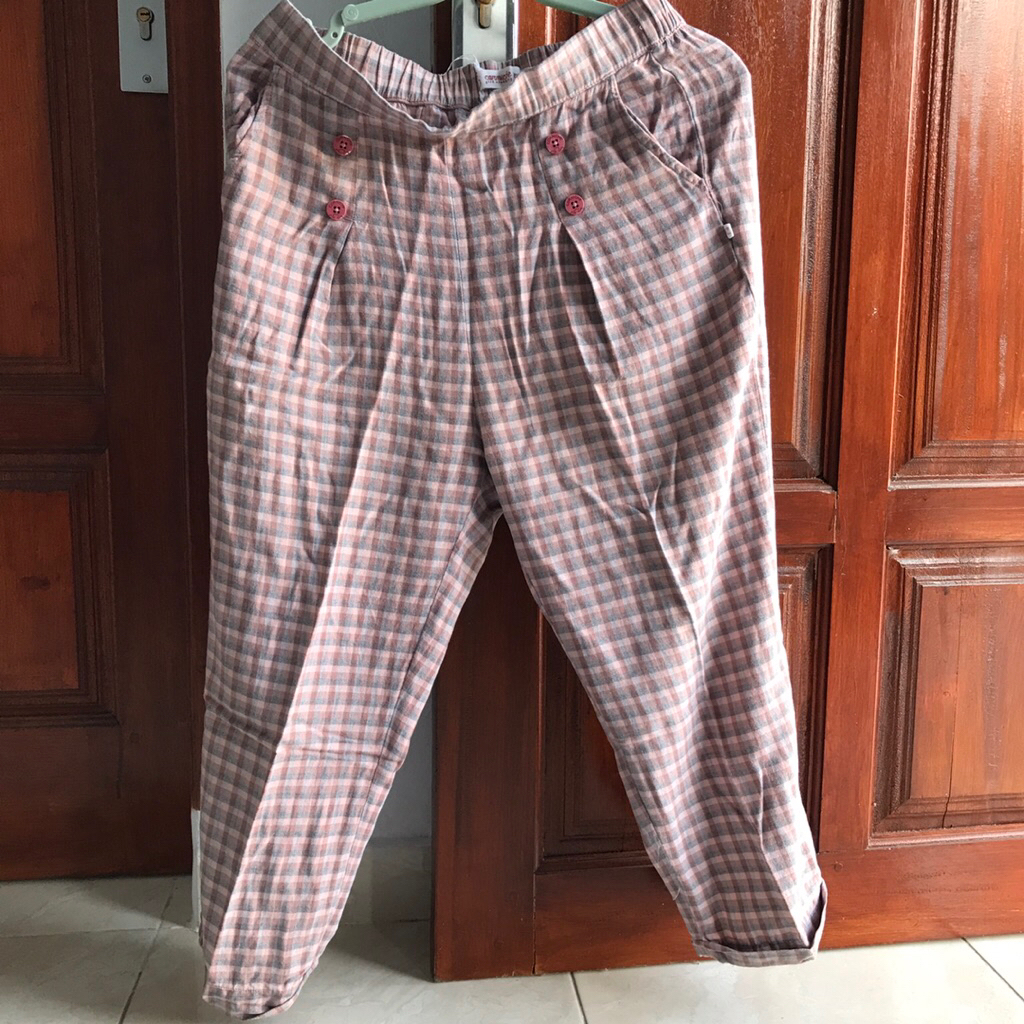 preloved celana wanita motif kotak kotak corniche size m