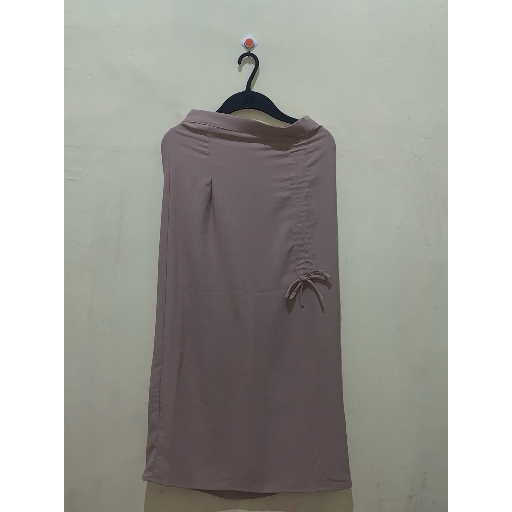 rok midi serut coklat muda