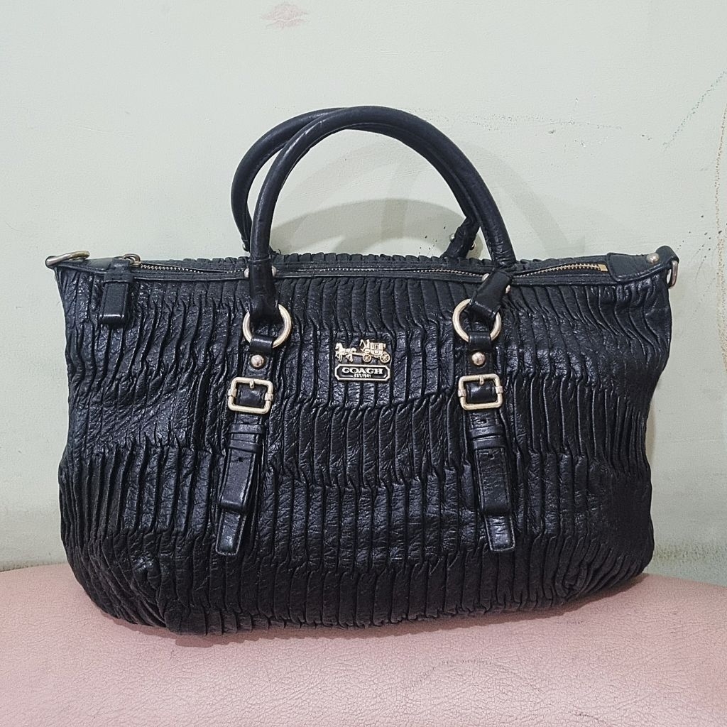 Preloved Tas COACH Madison Leather Handbag - Black - Original