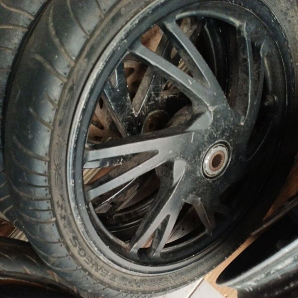 velg suzuki skydrive  original