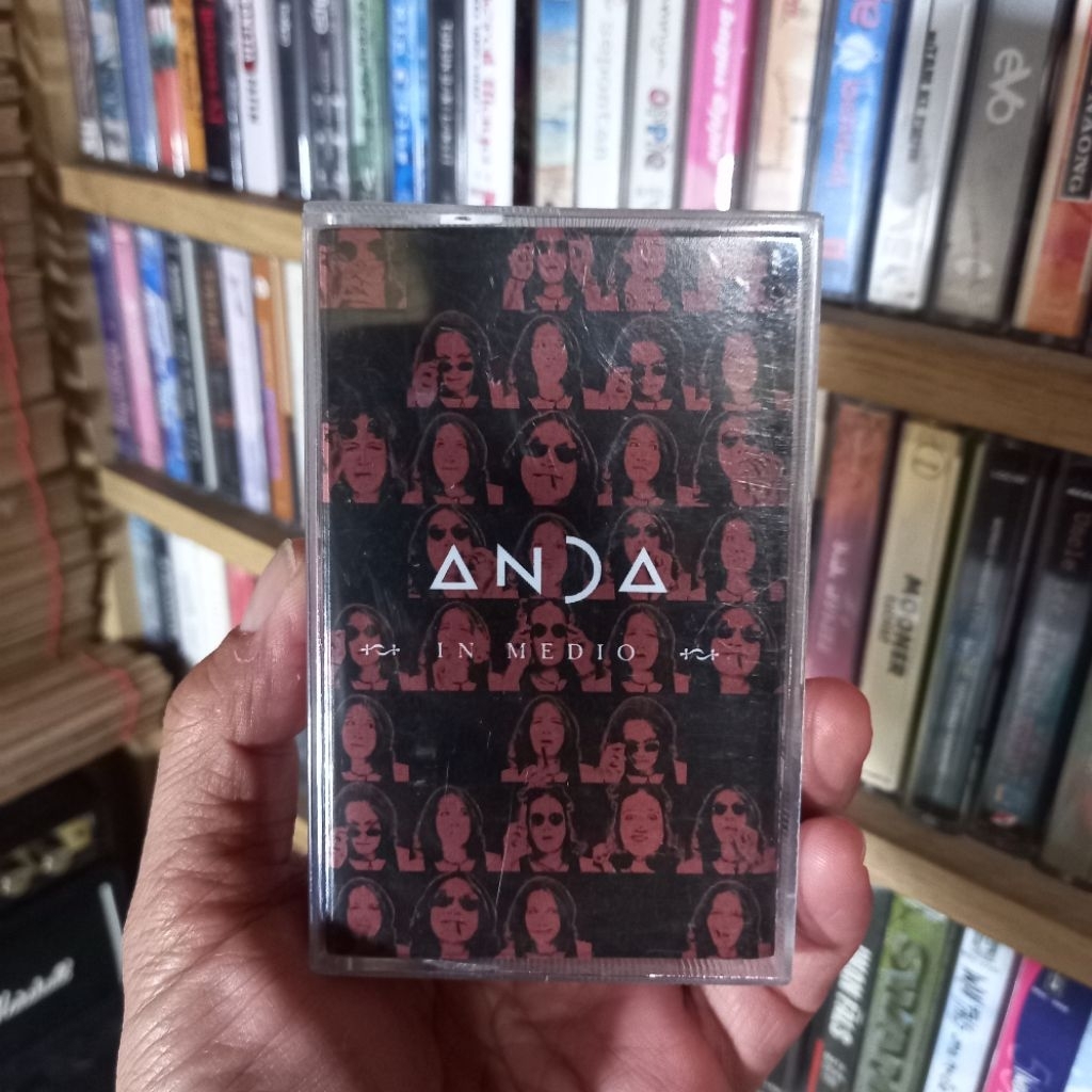 kaset pita Anda Perdana album in medio