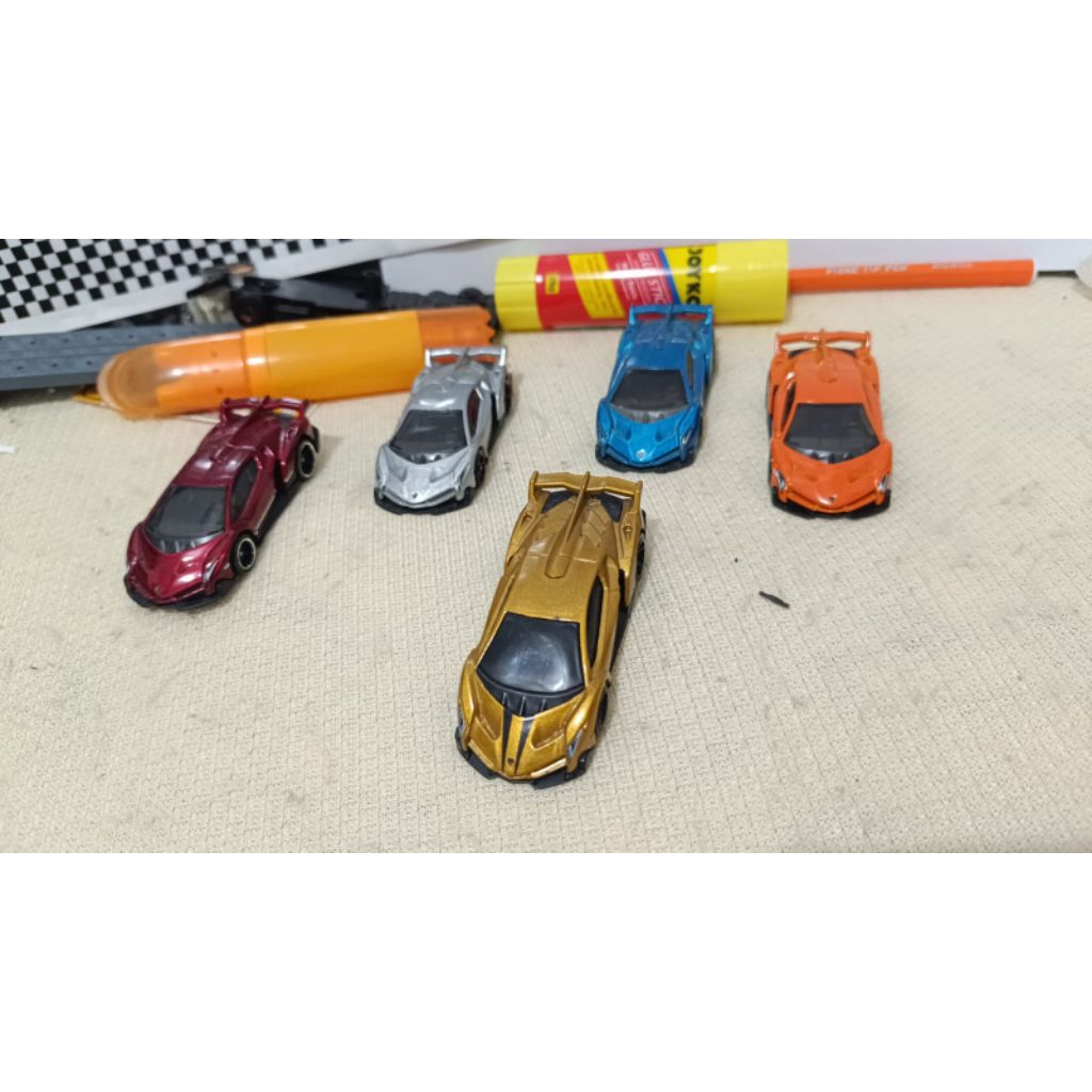 hotwheels lambo veneno