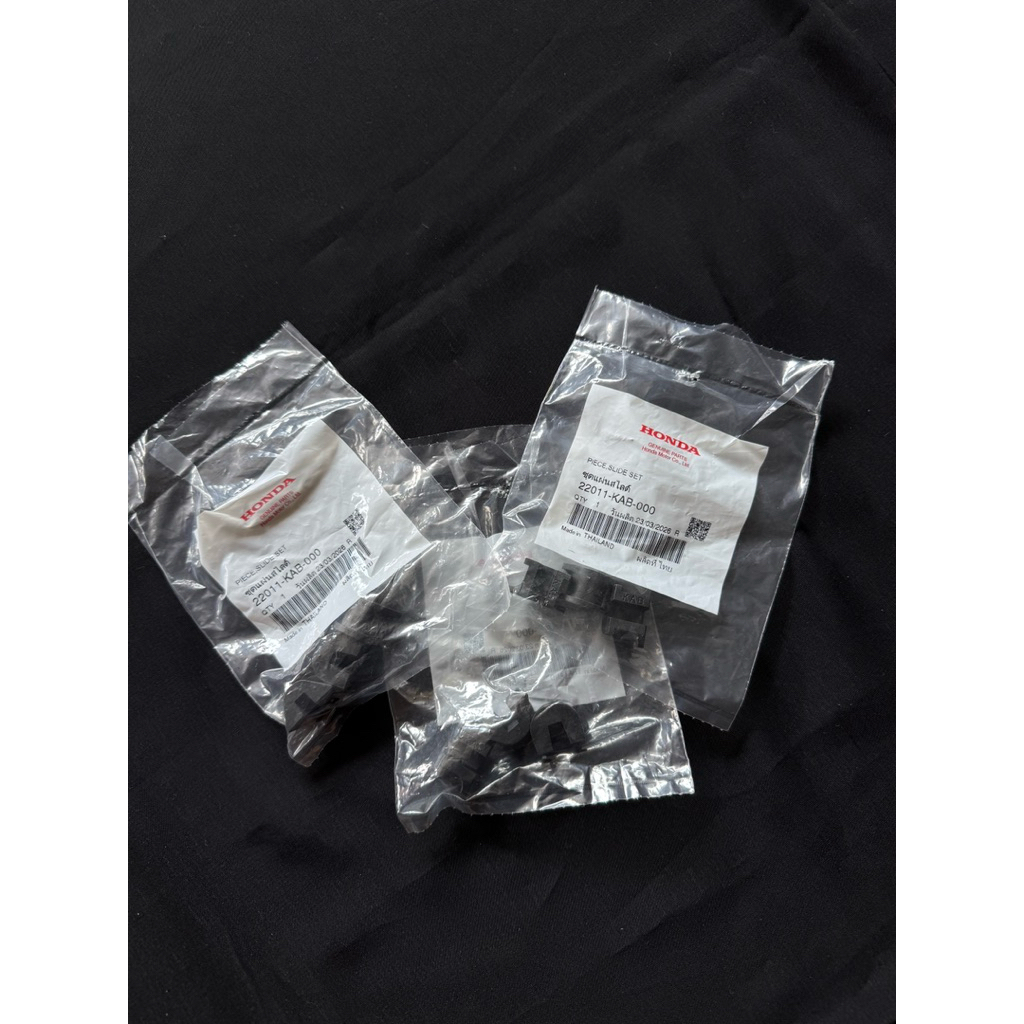 22011-KAB-000 piece slide forza 250 original honda thailand plastik tutup rumah roller original hond