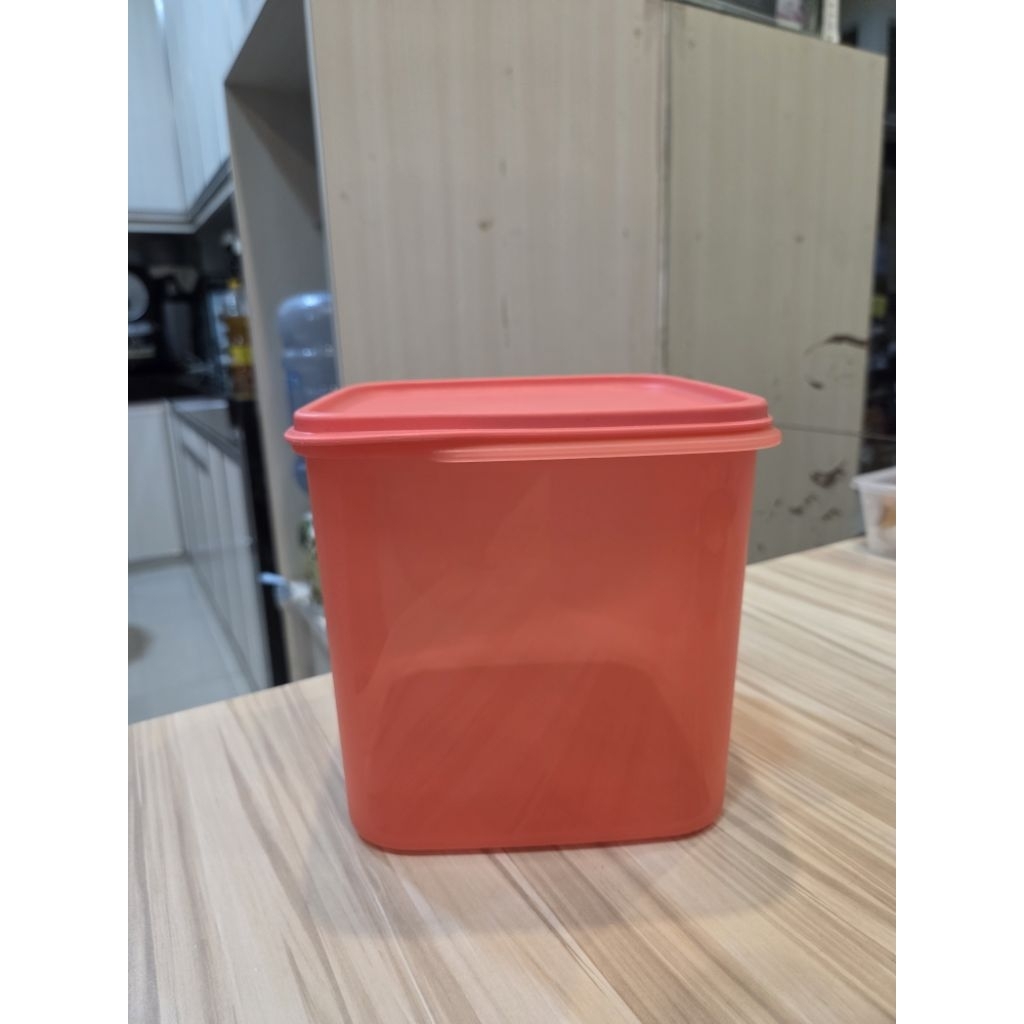 Toples Kotak Tupperware Second