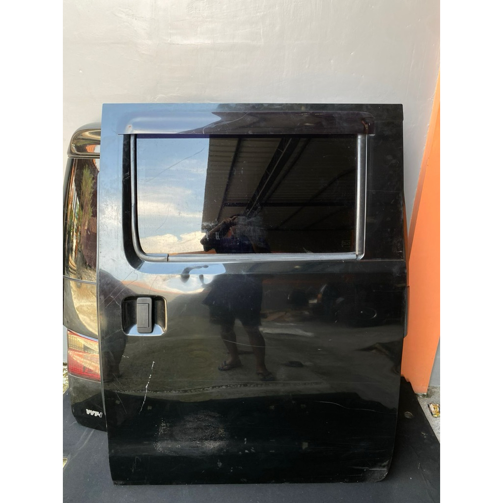 Pintu Luxio Kiri Tengah