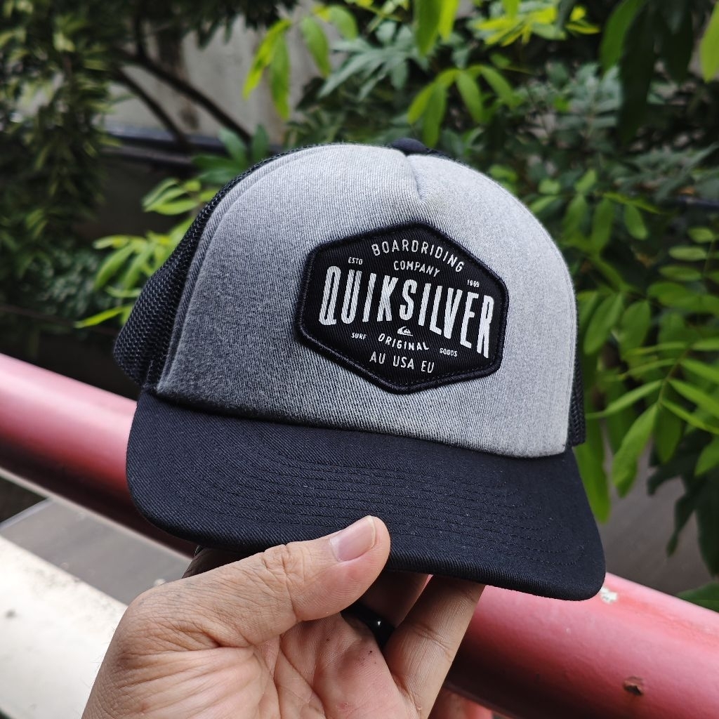 Topi Quiksilver Trucker Hat Original Second - Grey Black - Good Condition