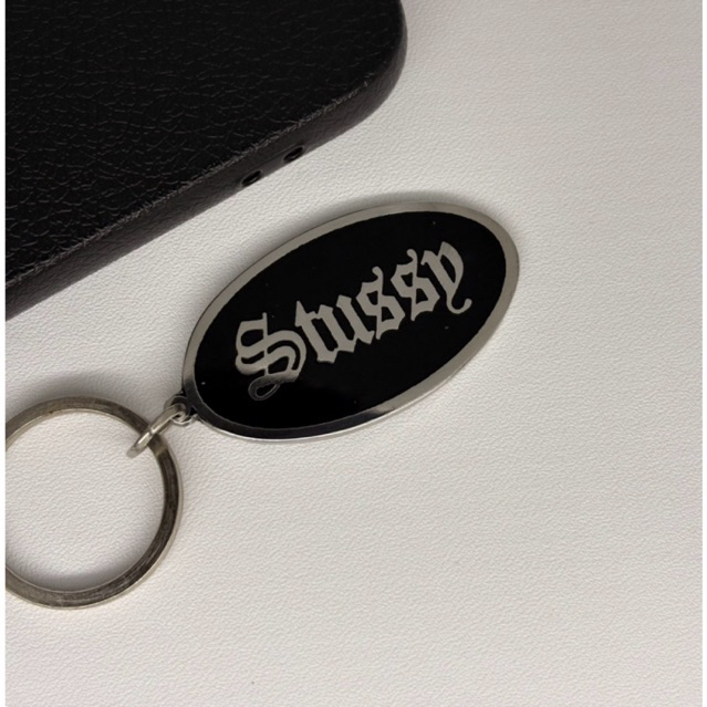 Stusy Badge Keychain Gantungan Kunci Stusy