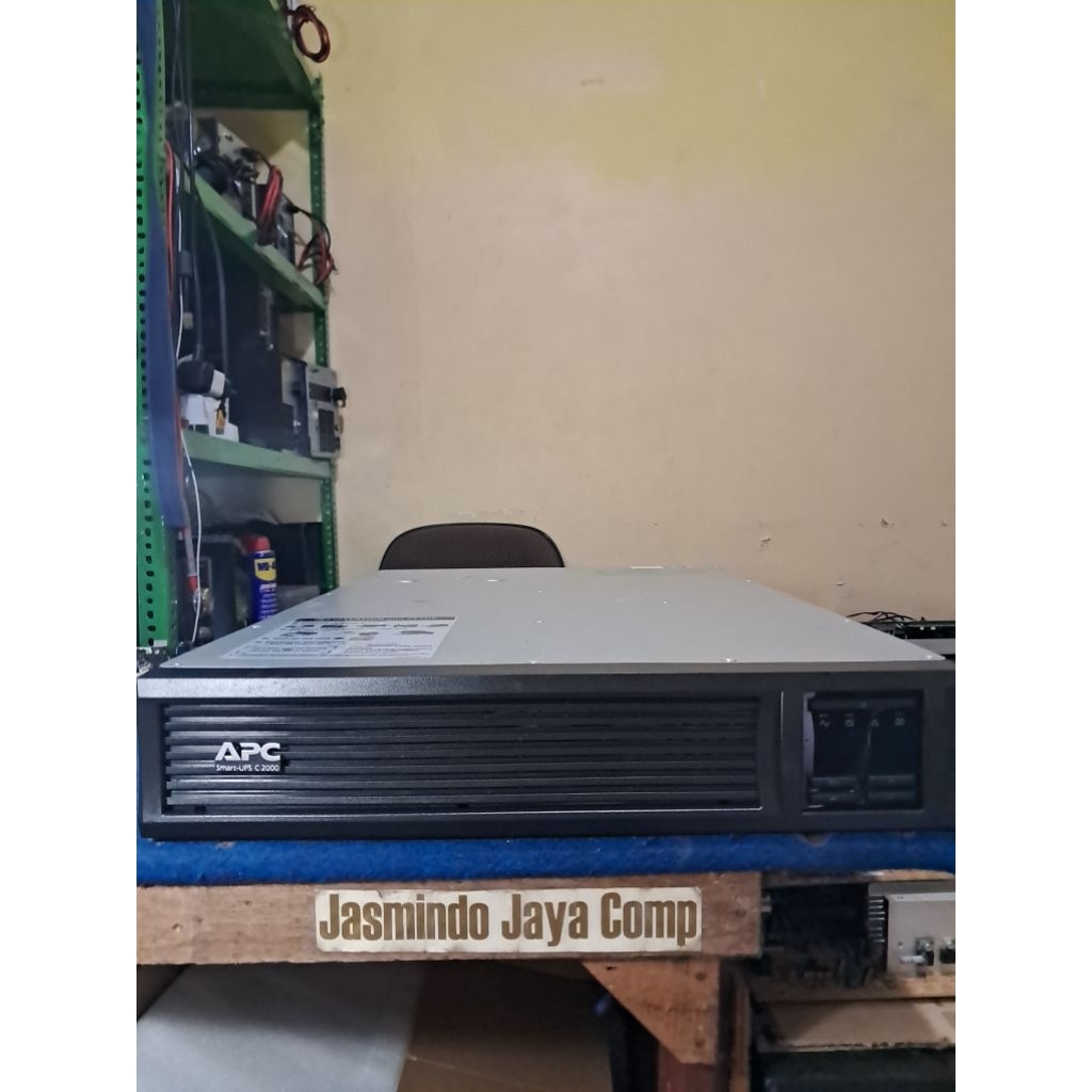 UPS ONLINE PURE SINEWAVE APC SMT2200RMI2UC 2200VA 1980W 48V+ Baterai Internal | Siap Pakai Plug & Pl