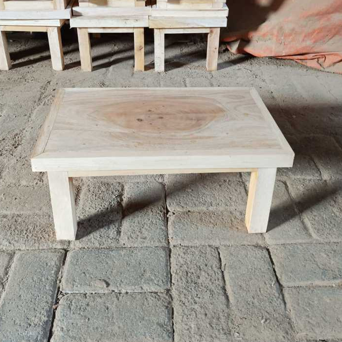 Meja Lesehan Kayu Solid