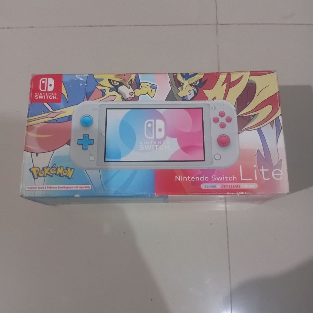 Nintendo Switch Lite Zacian Zamazenta Minus LCD Bergaris