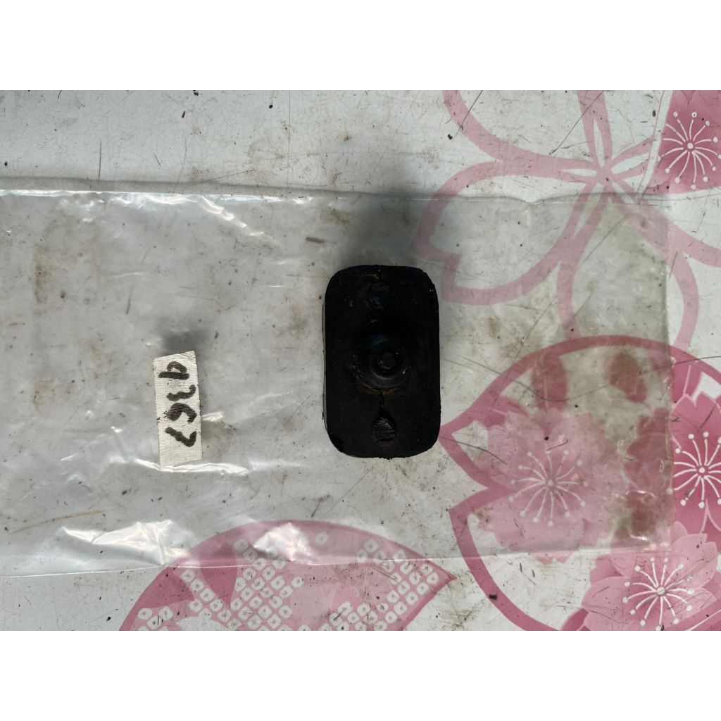 karet bawah jok yamaha v80 superdeluxe robot original / 4367