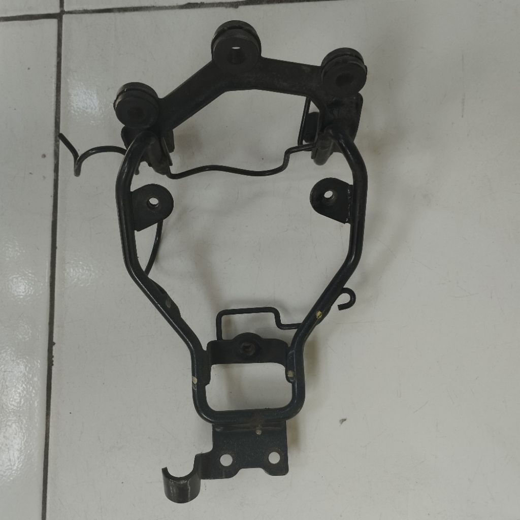 Breket headlamp Vixion new NVL/NVA original