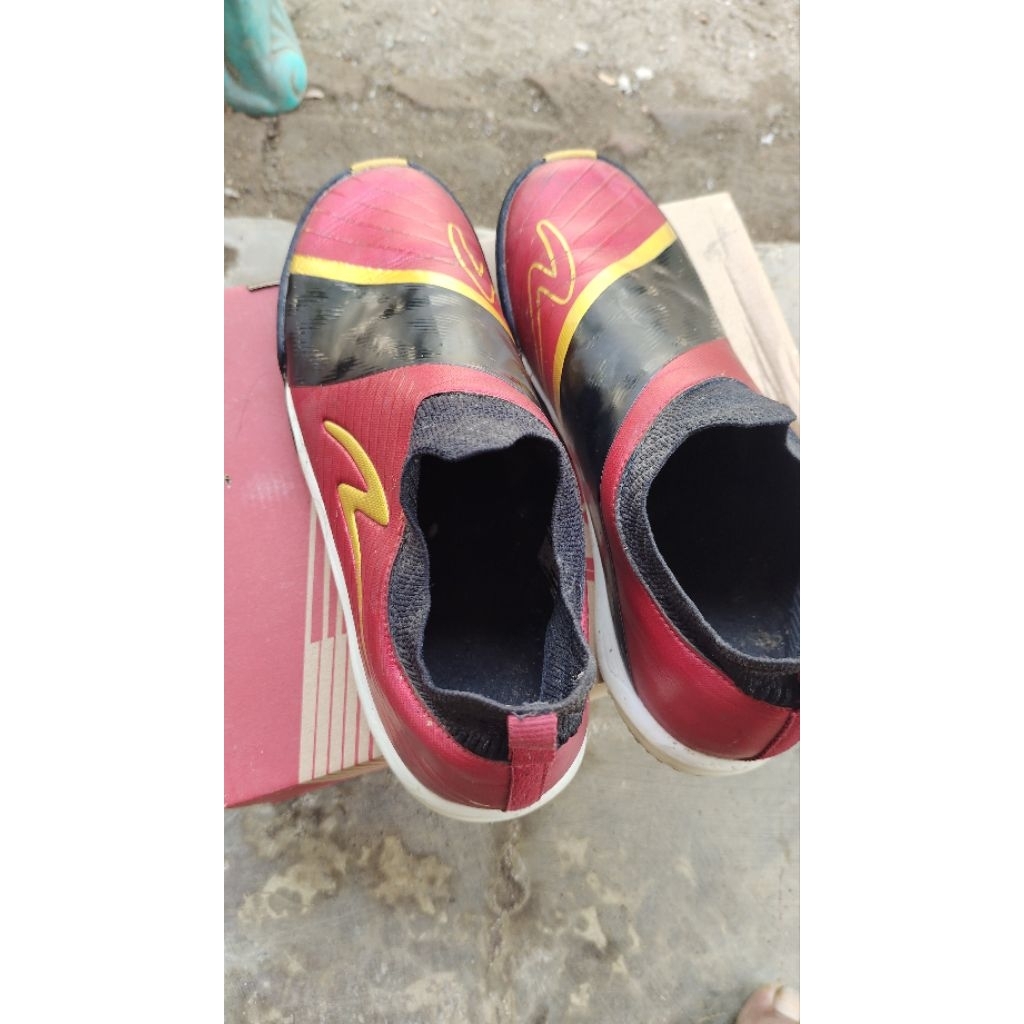 (SECOND) SEPATU FUTSAL SPECS ACCELERATOR SLAZ IN / SEPATU FUTSAL SPECS ORIGINAL