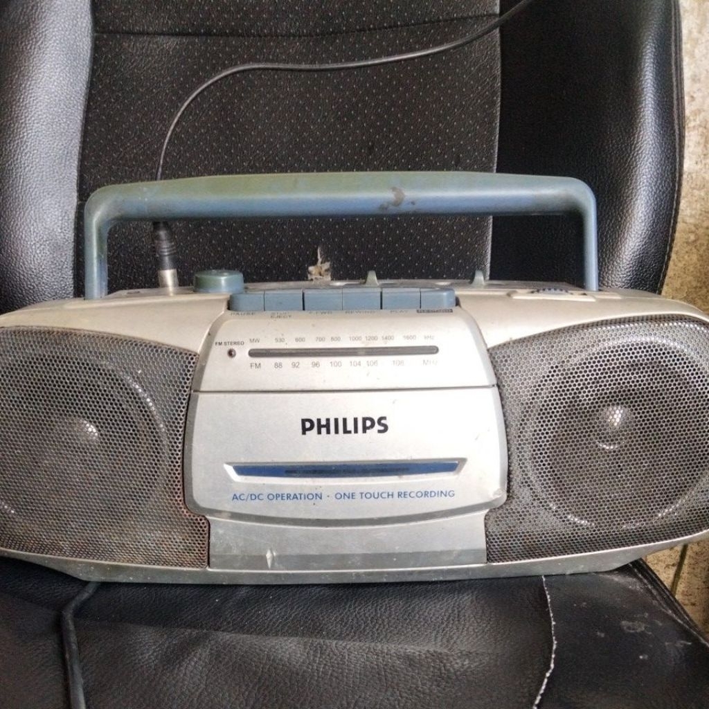 radio Philip sesuai foto vidio no return komplain nyala baca di bawah