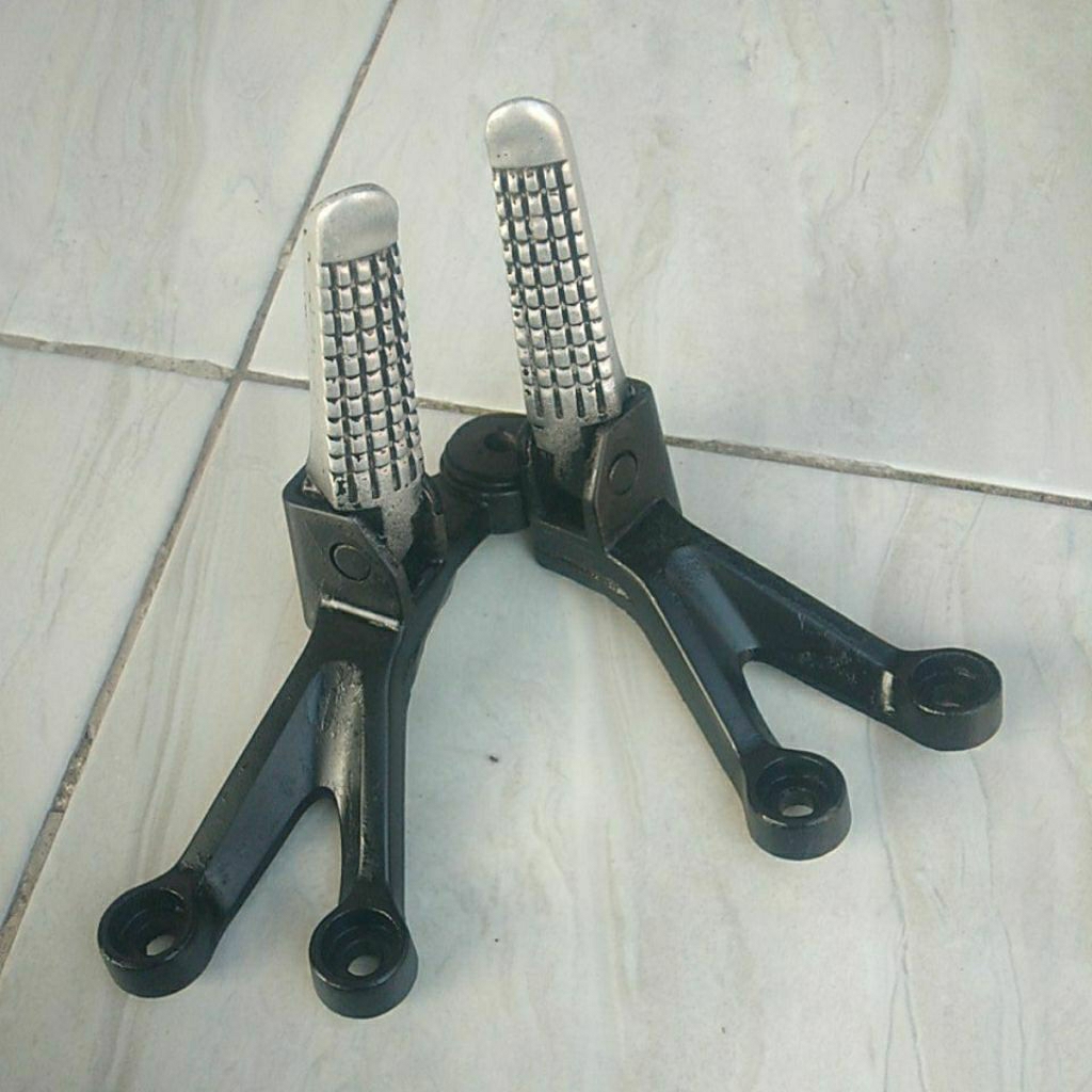 step bustep belakang Suzuki Satria Fu original