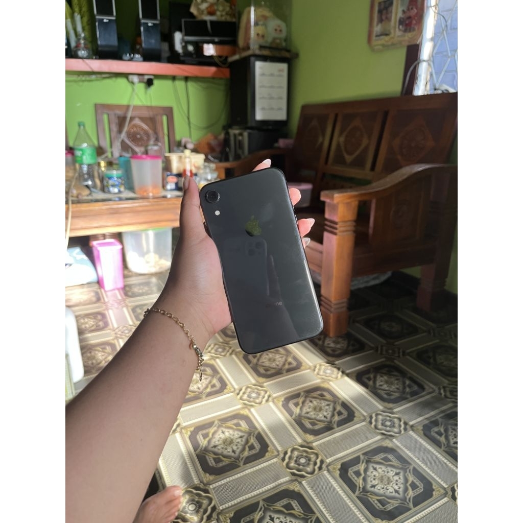 Iphone XR Resmi Ibox 128gb SEGEL No Minus